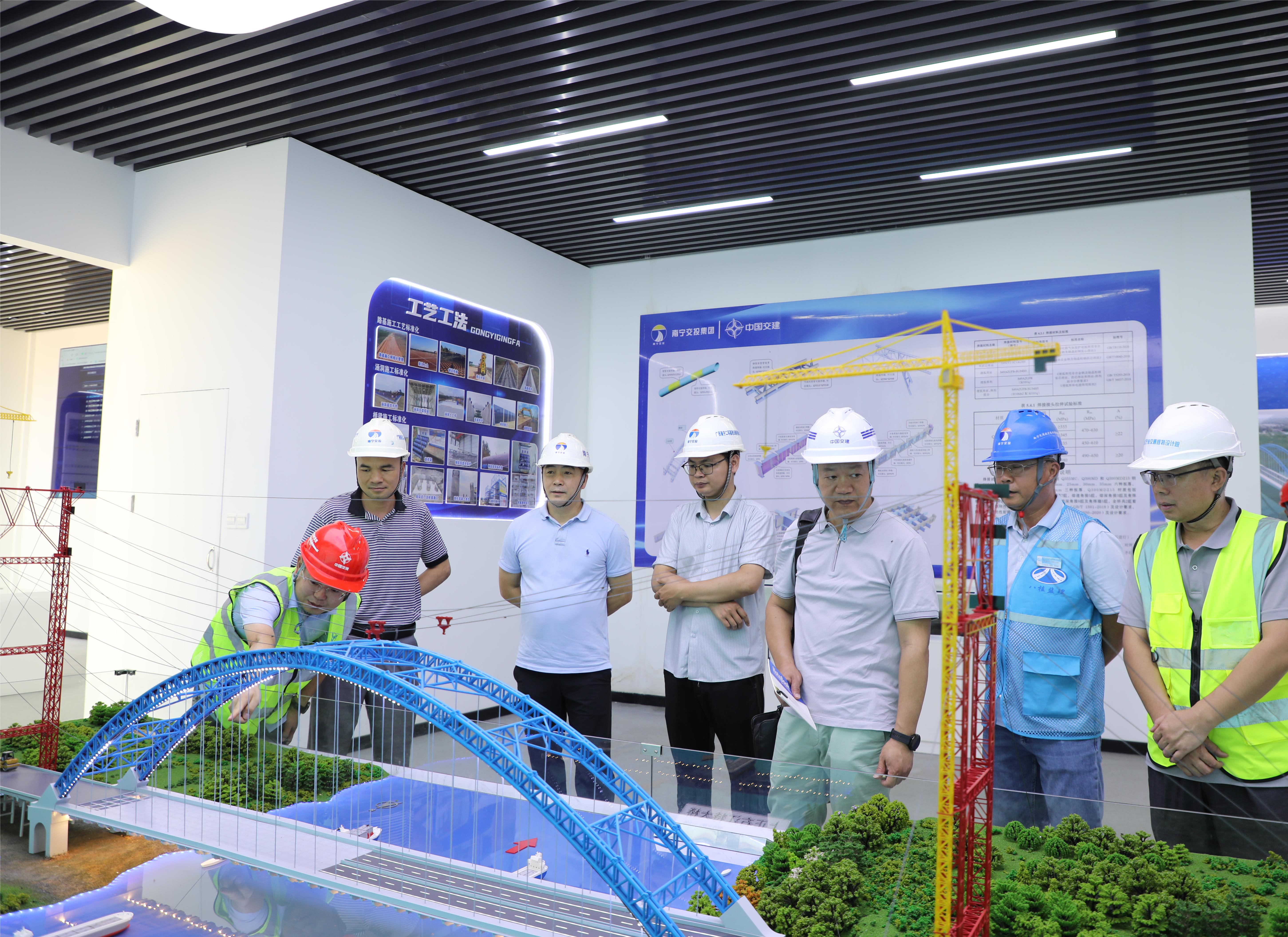 自治區交通運輸廳檢查組一行到高速公路公司在建項目開展質量安全生產大檢查